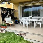 Marina Corsa - Terrasse, Jardin & A 100m דירה גהיסונאצ'יה